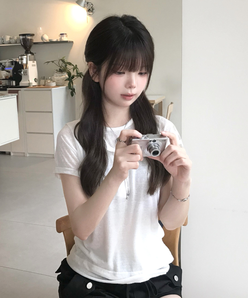 UNTITLED SEOUL(アンタイトル ソウル)の「アンタイトルナンバリングレイヤードヘンリーネッククロップ半袖ホワイト(Tシャツ/カットソー・レディース・その他・SMALL/MEDIUM)」の7枚目の写真
