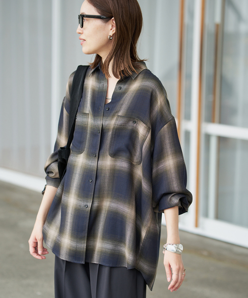 SLOBE IENA(スローブイエナ)の「《WEB限定カラーあり/追加》ビエラチェックルーズシャツ(シャツ/ブラウス・レディース・ブラック/ネイビー/ブラウン・FREE)」の3枚目の写真