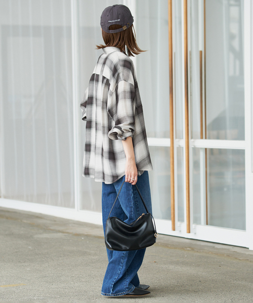 SLOBE IENA(スローブイエナ)の「《WEB限定カラーあり/追加》ビエラチェックルーズシャツ(シャツ/ブラウス・レディース・ブラック/ネイビー/ブラウン・FREE)」の7枚目の写真