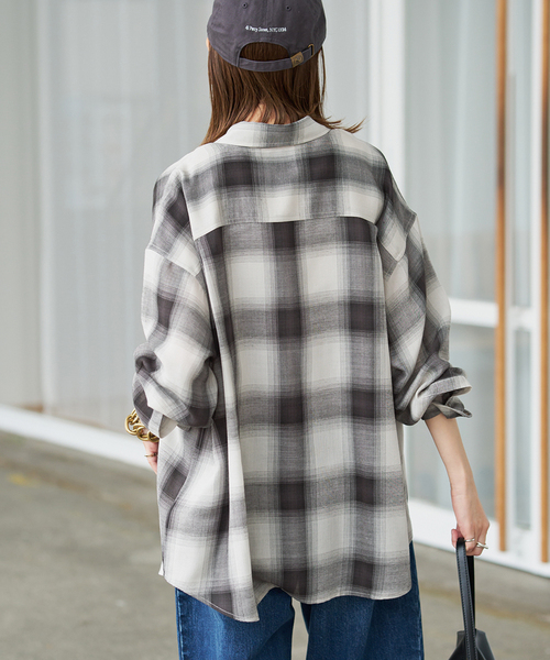 SLOBE IENA(スローブイエナ)の「《WEB限定カラーあり/追加》ビエラチェックルーズシャツ(シャツ/ブラウス・レディース・ブラック/ネイビー/ブラウン・FREE)」の12枚目の写真