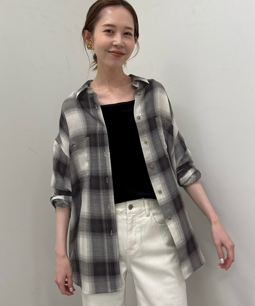 SLOBE IENA(スローブイエナ)の「《WEB限定カラーあり/追加》ビエラチェックルーズシャツ(シャツ/ブラウス・レディース・ブラック/ネイビー/ブラウン・FREE)」の18枚目の写真