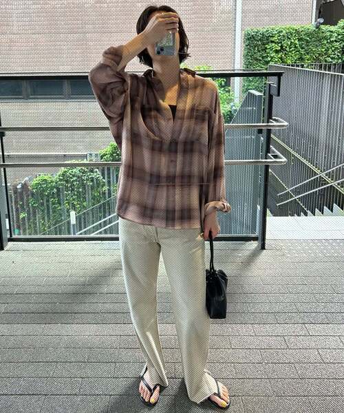 SLOBE IENA(スローブイエナ)の「《WEB限定カラーあり/追加》ビエラチェックルーズシャツ(シャツ/ブラウス・レディース・ブラック/ネイビー/ブラウン・FREE)」の18枚目の写真
