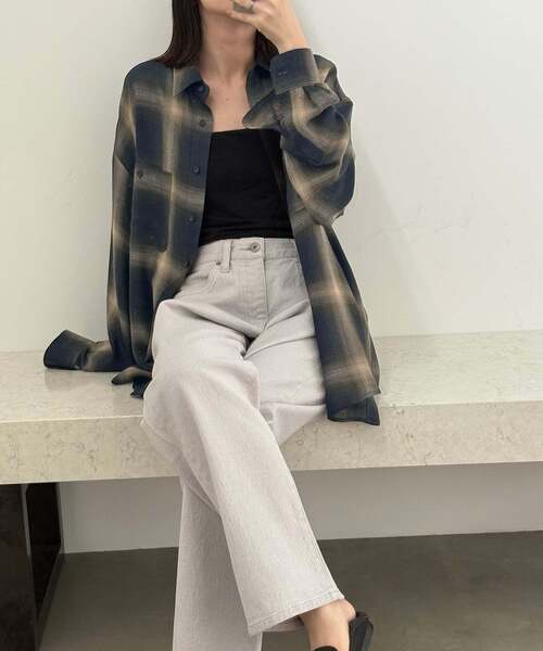 SLOBE IENA(スローブイエナ)の「《WEB限定カラーあり/追加》ビエラチェックルーズシャツ(シャツ/ブラウス・レディース・ブラック/ネイビー/ブラウン・FREE)」の11枚目の写真