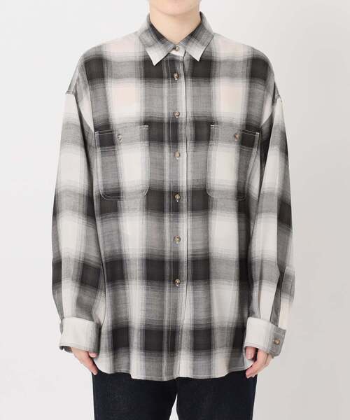 SLOBE IENA(スローブイエナ)の「《WEB限定カラーあり/追加》ビエラチェックルーズシャツ(シャツ/ブラウス・レディース・ブラック/ネイビー/ブラウン・FREE)」の14枚目の写真