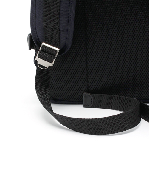 MAKAVELIC（マキャベリック）の「【MAKAVELIC】TRUCKS DOUBLE BELT DAYPACK（バックパック/リュック・メンズ・ホワイト/ネイビー・ﾌﾘ-）」の11枚目の写真