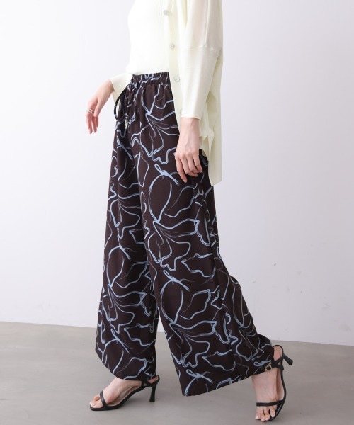 Bou Jeloud(ブージュルード)の「線柄ワイドパンツ(その他パンツ・レディース・ブラウン/ベージュ/ブラック・38)」の11枚目の写真