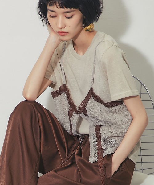 ANOTHER S(アナザーエス)の「レースビスチェレイヤードスラブシアーTシャツ(Tシャツ/カットソー・レディース・グレイッシュベージュ/オフホワイト/カーキ・FREE)」の17枚目の写真