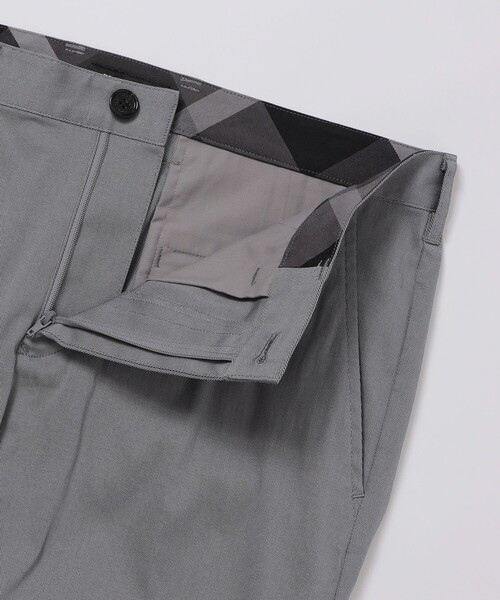 BLACK LABEL CRESTBRIDGE(ブラックレーベル・クレストブリッジ)の「アポロックナイロンストレッチトラウザーズ(その他パンツ・メンズ・グレー系その他/ホワイト系その他/ブラック・XL/L/M/S)」の13枚目の写真