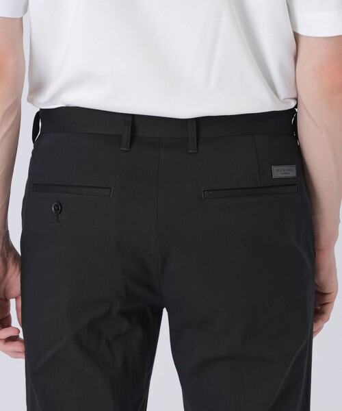 BLACK LABEL CRESTBRIDGE(ブラックレーベル・クレストブリッジ)の「アポロックナイロンストレッチトラウザーズ(その他パンツ・メンズ・グレー系その他/ホワイト系その他/ブラック・XL/L/M/S)」の7枚目の写真