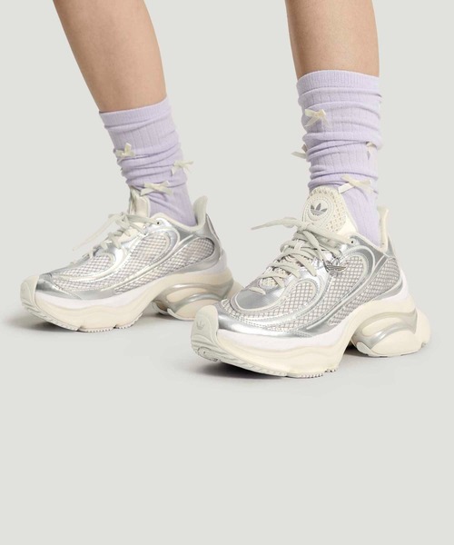 adidas(アディダス)の「オズヴィーナス / OZVENUZ W / アディダスオリジナルス adidas Originals / 厚底スニーカー(スニーカー・レディース・シルバー系その他・24.0cm/23.5cm/24.5cm/23.0cm/22.0cm/22.5cm/28.0cm/25.0cm/26.0cm/25.5cm/27.5cm/26.5cm/27.0cm)」の7枚目の写真