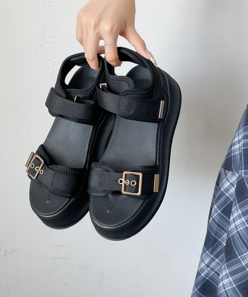 Shoes in Closet(シューズインクローゼット)の「+7.0cm 厚底 バックル プラットフォーム サンダル 5912(サンダル・レディース・ブラック/ホワイト/ベージュ・S/M/L)」の19枚目の写真