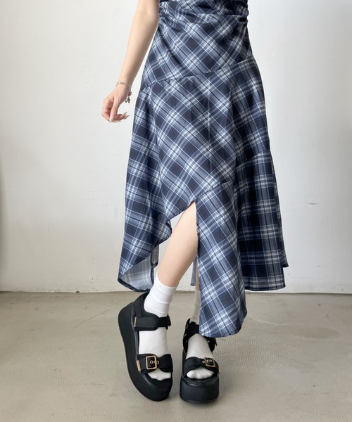 Shoes in Closet(シューズインクローゼット)の「+7.0cm 厚底 バックル プラットフォーム サンダル 5912(サンダル・レディース・ブラック/ホワイト/ベージュ・S/M/L)」の15枚目の写真