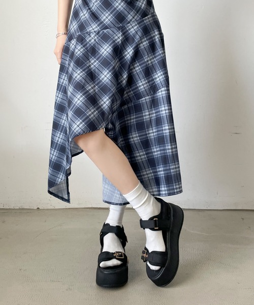 Shoes in Closet(シューズインクローゼット)の「+7.0cm 厚底 バックル プラットフォーム サンダル 5912(サンダル・レディース・ブラック/ホワイト/ベージュ・S/M/L)」の16枚目の写真