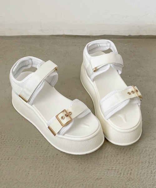 Shoes in Closet(シューズインクローゼット)の「+7.0cm 厚底 バックル プラットフォーム サンダル 5912(サンダル・レディース・ブラック/ホワイト/ベージュ・S/M/L)」の13枚目の写真