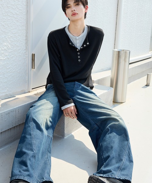 SERACE(セラス)の「【SERACE】Layered style henley neck long sleeve T-shirt / レイヤードスタイルヘンリーネックロンT(Tシャツ/カットソー・メンズ・ダークグレー/ブラック×グレー/グレー×ホワイト・S/L/M)」の5枚目の写真