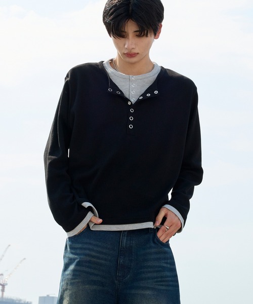SERACE(セラス)の「【SERACE】Layered style henley neck long sleeve T-shirt / レイヤードスタイルヘンリーネックロンT(Tシャツ/カットソー・メンズ・ダークグレー/ブラック×グレー/グレー×ホワイト・S/L/M)」の7枚目の写真