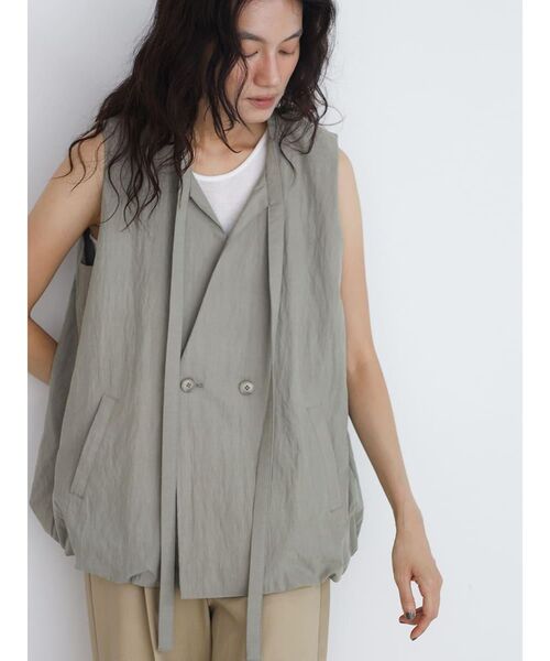 FIKA.(フィーカ)の「Long strap balloon vest(シャツ/ブラウス・レディース・ブラウン/グレー/ブラック・FREE)」の1枚目の写真