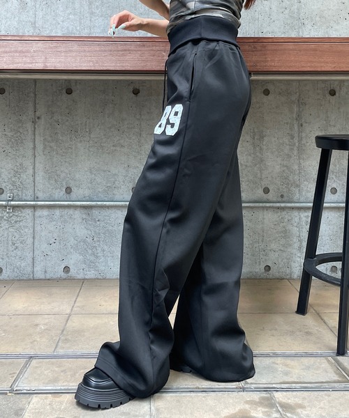 ROGER AND RAW(ロジャーアンドロウ)の「ナンバリング ワイドスウェットパンツ(スウェットパンツ・レディース・グレー/ブラック・FREE)」の5枚目の写真