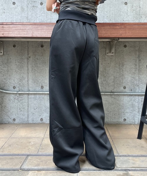 ROGER AND RAW(ロジャーアンドロウ)の「ナンバリング ワイドスウェットパンツ(スウェットパンツ・レディース・グレー/ブラック・FREE)」の6枚目の写真
