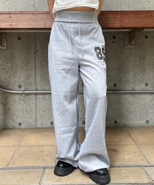 ROGER AND RAW(ロジャーアンドロウ)の「ナンバリング ワイドスウェットパンツ(スウェットパンツ・レディース・グレー/ブラック・FREE)」の13枚目の写真