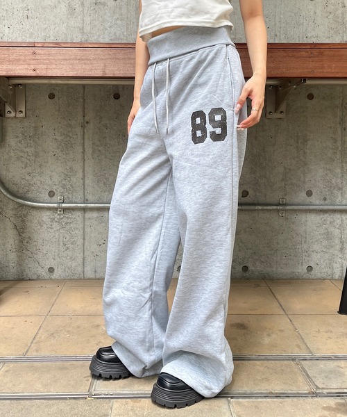 ROGER AND RAW(ロジャーアンドロウ)の「ナンバリング ワイドスウェットパンツ(スウェットパンツ・レディース・グレー/ブラック・FREE)」の14枚目の写真