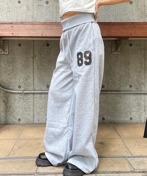 ROGER AND RAW(ロジャーアンドロウ)の「ナンバリング ワイドスウェットパンツ(スウェットパンツ・レディース・グレー/ブラック・FREE)」の15枚目の写真