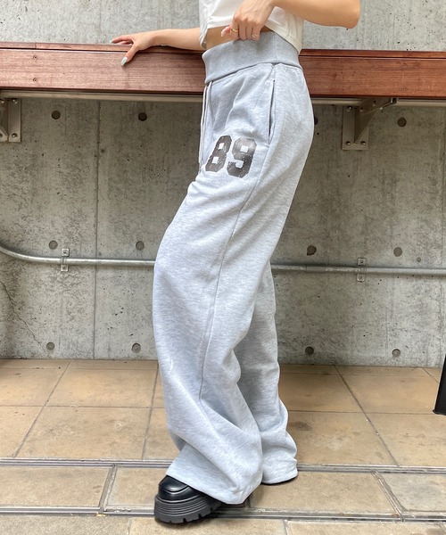 ROGER AND RAW(ロジャーアンドロウ)の「ナンバリング ワイドスウェットパンツ(スウェットパンツ・レディース・グレー/ブラック・FREE)」の16枚目の写真