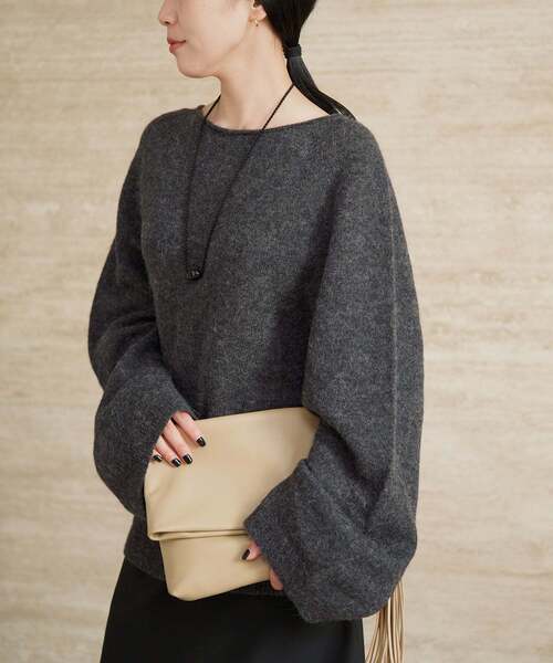 plage(プラージュ)の「《追加》Baby Alpaca ラグラン プルオーバー(ニット/セーター・レディース・チャコールグレー/サックスブルー/ホワイト/ナチュラル・FREE)」の11枚目の写真