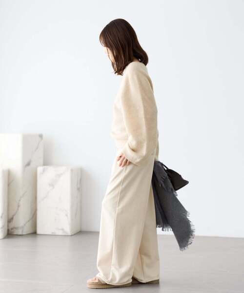 plage(プラージュ)の「《追加》Baby Alpaca ラグラン プルオーバー(ニット/セーター・レディース・チャコールグレー/サックスブルー/ホワイト/ナチュラル・FREE)」の12枚目の写真