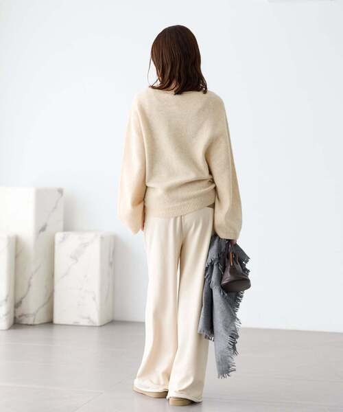 plage(プラージュ)の「《追加》Baby Alpaca ラグラン プルオーバー(ニット/セーター・レディース・チャコールグレー/サックスブルー/ホワイト/ナチュラル・FREE)」の13枚目の写真