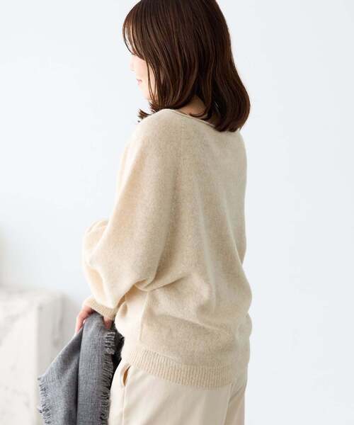 plage(プラージュ)の「《追加》Baby Alpaca ラグラン プルオーバー(ニット/セーター・レディース・チャコールグレー/サックスブルー/ホワイト/ナチュラル・FREE)」の15枚目の写真