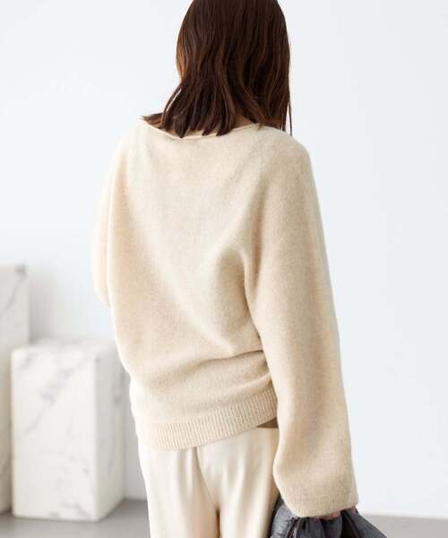 plage(プラージュ)の「《追加》Baby Alpaca ラグラン プルオーバー(ニット/セーター・レディース・チャコールグレー/サックスブルー/ホワイト/ナチュラル・FREE)」の16枚目の写真