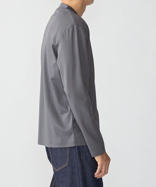 SHIPS(シップス)の「【WEB限定】SHIPS:〈接触冷感/手洗い可能〉100/2 クロスネック ビズ ロングスリーブ Tシャツ(Tシャツ/カットソー・メンズ・ホワイト/ネイビー/ブラック/チャコールグレー・SMALL/X-LARGE/MEDIUM/LARGE)」の12枚目の写真