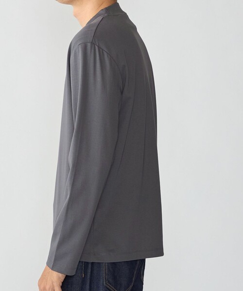 SHIPS(シップス)の「【WEB限定】SHIPS:〈接触冷感/手洗い可能〉100/2 クロスネック ビズ ロングスリーブ Tシャツ(Tシャツ/カットソー・メンズ・ホワイト/ネイビー/ブラック/チャコールグレー・SMALL/X-LARGE/MEDIUM/LARGE)」の14枚目の写真