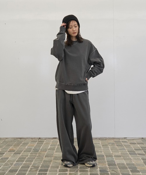 meilmada（メイルマダ）の「ピグメントスウェットセットアップ（セットアップ・レディース・アイボリー/チャコールグレー・FREE）」の3枚目の写真