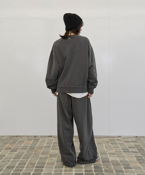 meilmada（メイルマダ）の「ピグメントスウェットセットアップ（セットアップ・レディース・アイボリー/チャコールグレー・FREE）」の5枚目の写真