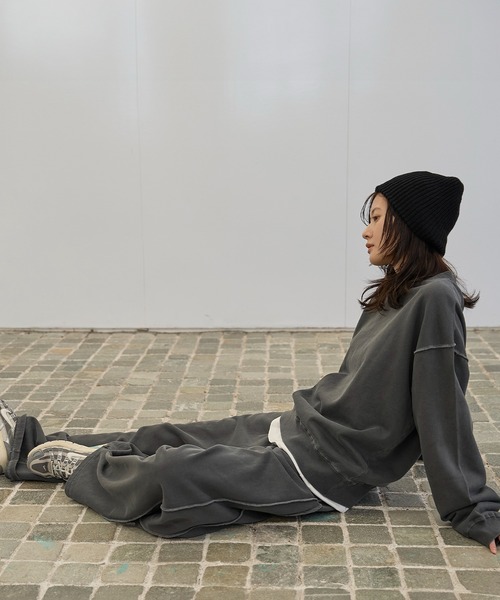 meilmada（メイルマダ）の「ピグメントスウェットセットアップ（セットアップ・レディース・アイボリー/チャコールグレー・FREE）」の9枚目の写真