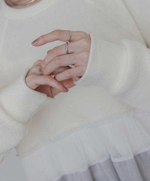 Eimee Law(エイミーロウ)の「畦編みヘムフリルカットソー(その他トップス・レディース・ブラック/アイボリー/ダークグレー・FREE)」の4枚目の写真
