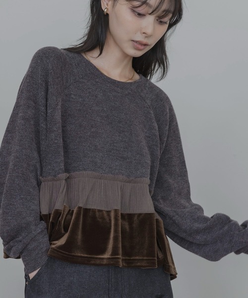 Eimee Law(エイミーロウ)の「畦編みヘムフリルカットソー(その他トップス・レディース・ブラック/アイボリー/ダークグレー・FREE)」の7枚目の写真