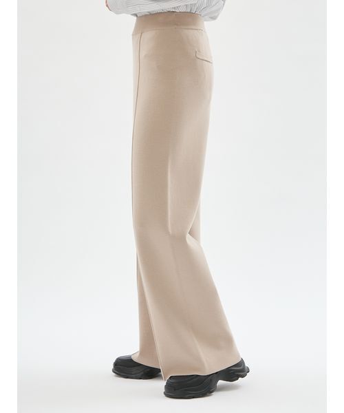 emmi(エミ)の「ウールミックスニットパンツ【セットアップ対応】(その他パンツ・レディース・チャコールグレー/ベージュ・F)」の6枚目の写真