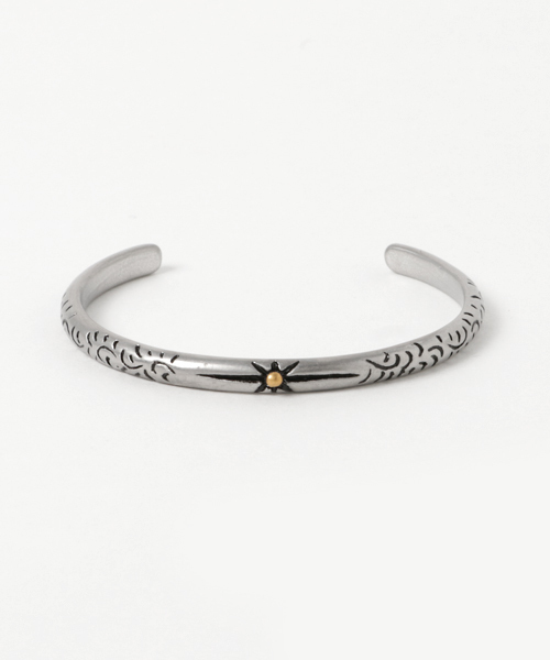 Vaya Con Dios（ヴァヤコンディオス）の「【VayaConDios/ヴァヤコンディオス】ステンレス製スリムネイティブバングル（バングル/リストバンド・メンズ・シルバー/アンティークシルバー/ブラック・FREE）」の12枚目の写真