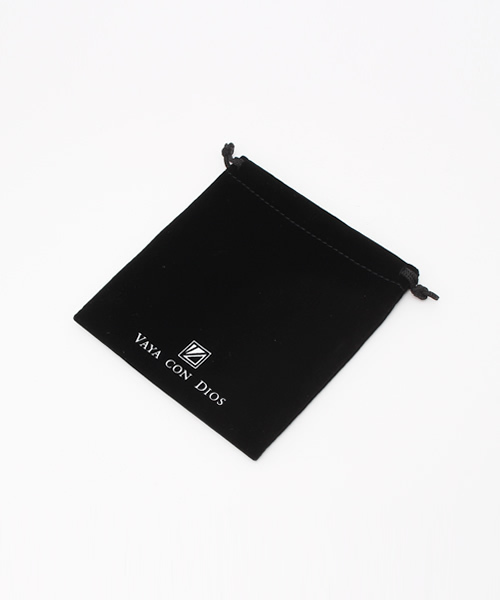 Vaya Con Dios（ヴァヤコンディオス）の「【VayaConDios/ヴァヤコンディオス】ステンレス製スリムネイティブバングル（バングル/リストバンド・メンズ・シルバー/アンティークシルバー/ブラック・FREE）」の6枚目の写真