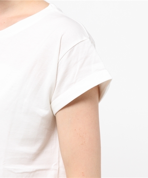 NATURAL BEAUTY BASIC（ナチュラルビューティーベーシック）の「かすれロゴ×ラインストーンＴシャツ（Tシャツ/カットソー・レディース・ブラック/ホワイト系その他/ベージュ系その他・MEDIUM）」の11枚目の写真