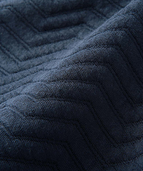 IEDIT（イディット）の「ＩＥＤＩＴレーベルコレクション　着映え鮮度を上げる　エアリーコットンキャンディーチュニック　　（チュニック・レディース・チャコールグレー/ブラック/ネイビー/オフホワイト・MEDIUM/XX-LARGE/LARGE/SMALL/X-LARGE）」の9枚目の写真