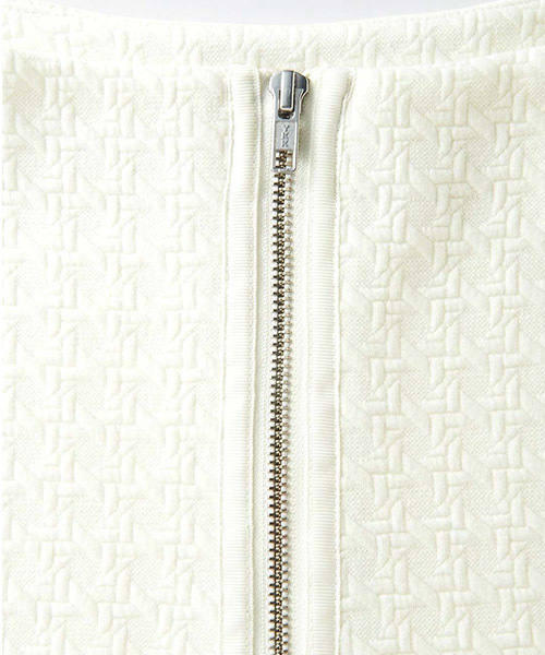 IEDIT（イディット）の「ＩＥＤＩＴレーベルコレクション　着映え鮮度を上げる　エアリーコットンキャンディーチュニック　　（チュニック・レディース・チャコールグレー/ブラック/ネイビー/オフホワイト・MEDIUM/XX-LARGE/LARGE/SMALL/X-LARGE）」の14枚目の写真