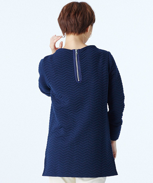 IEDIT（イディット）の「ＩＥＤＩＴレーベルコレクション　着映え鮮度を上げる　エアリーコットンキャンディーチュニック　　（チュニック・レディース・チャコールグレー/ブラック/ネイビー/オフホワイト・MEDIUM/XX-LARGE/LARGE/SMALL/X-LARGE）」の12枚目の写真