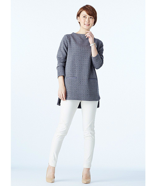 IEDIT（イディット）の「ＩＥＤＩＴレーベルコレクション　着映え鮮度を上げる　エアリーコットンキャンディーチュニック　　（チュニック・レディース・チャコールグレー/ブラック/ネイビー/オフホワイト・MEDIUM/XX-LARGE/LARGE/SMALL/X-LARGE）」の21枚目の写真