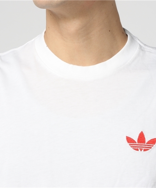 adidas（アディダス）の「オリジナルス Tシャツ [STREET GRAPHIC TEE]（Tシャツ/カットソー・メンズ・ホワイト/ブラック/ブルー・X-LARGE/LARGE/SMALL/XXX-LARGE/XX-LARGE/X-SMALL/MEDIUM）」の6枚目の写真