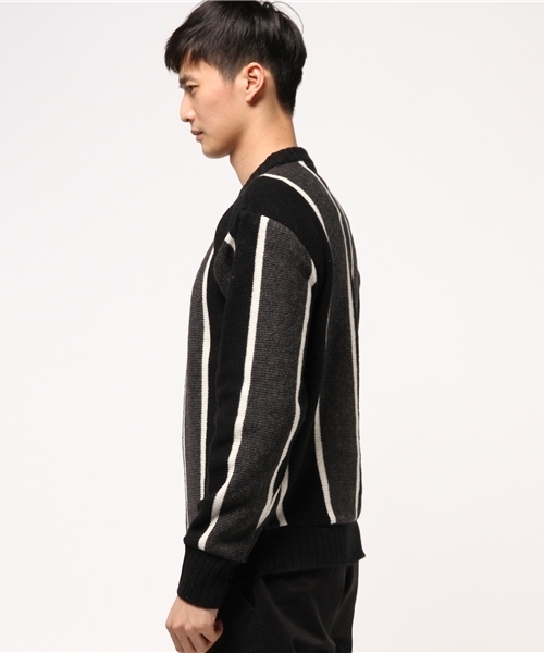 AMERICAN RAG CIE（アメリカンラグシー）の「ウール ナイロン 80'S ストライプニット（ニット/セーター・メンズ・ネイビー/ブラック×グレー・1/2）」の3枚目の写真