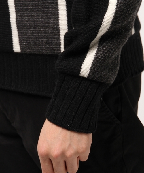 AMERICAN RAG CIE（アメリカンラグシー）の「ウール ナイロン 80'S ストライプニット（ニット/セーター・メンズ・ネイビー/ブラック×グレー・1/2）」の6枚目の写真